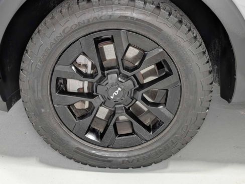 Used 2023 Kia Telluride SX Prestige X-Pro AWD/4WD image 3