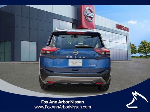 Certified 2023 Nissan Rogue SL w/ SL Premium Package image 4