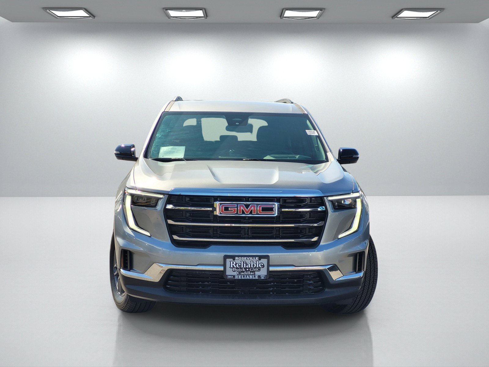 Used 2025 GMC Acadia Elevation FWD image 2