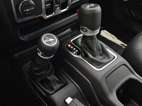 New 2026 Jeep Wrangler Unlimited Sahara AWD/4WD image 21
