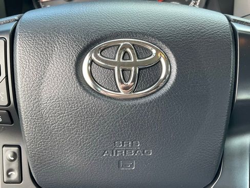Used 2016 Toyota Tacoma SR5 image 37