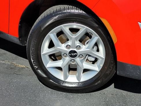Used 2025 Kia Soul S FWD image 10