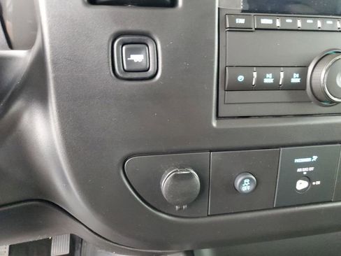 New 2025 Chevrolet Express 2500 w/ Driver Convenience Package image 18