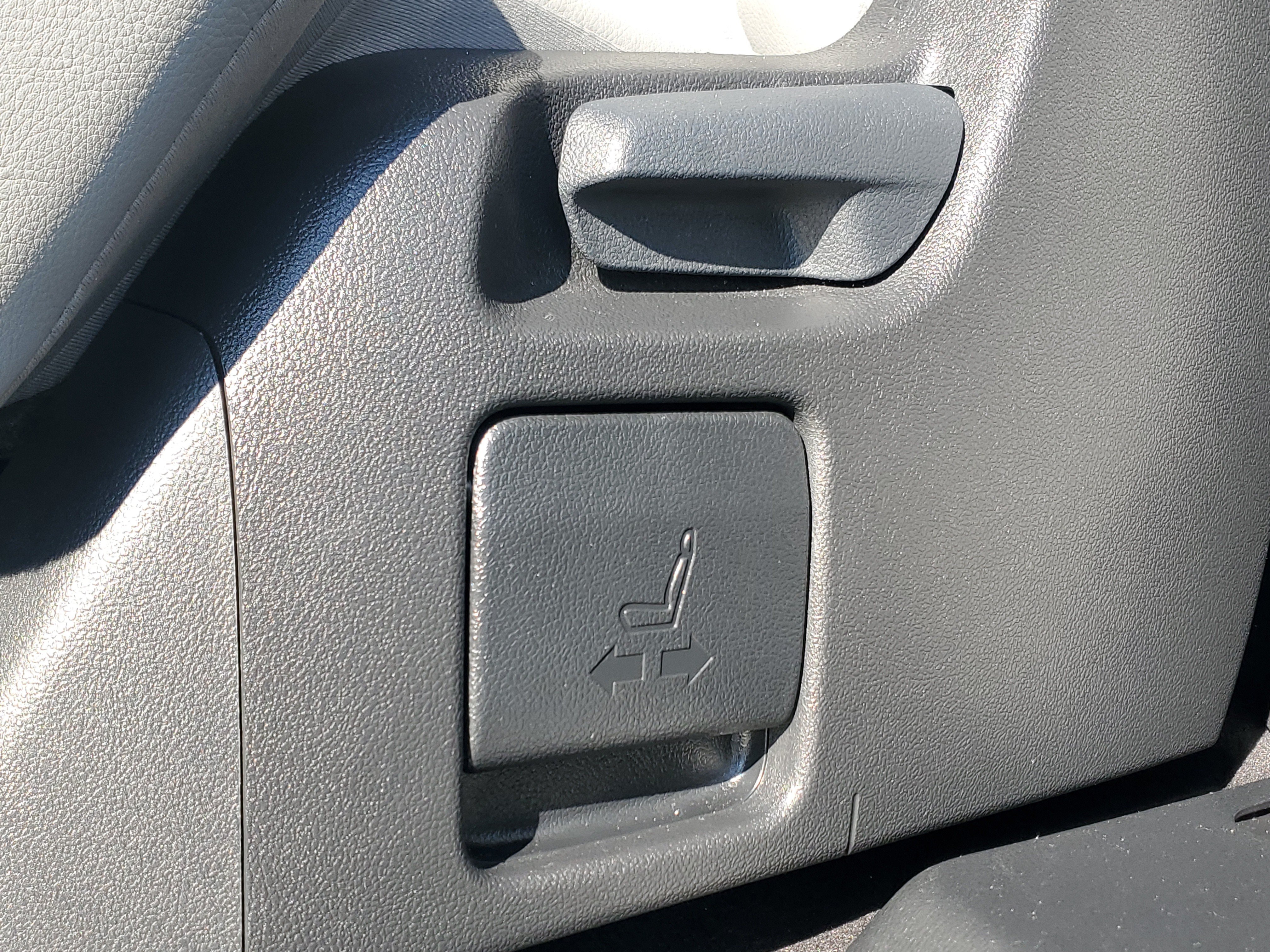 Certified 2026 Toyota Sienna XLE FWD image 14