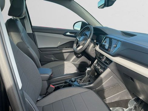 Used 2022 Volkswagen Taos SE w/ Panoramic Sunroof Package image 15