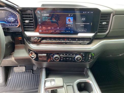 Used 2023 Chevrolet Silverado 1500 LTZ w/ LTZ Premium Package AWD/4WD image 30