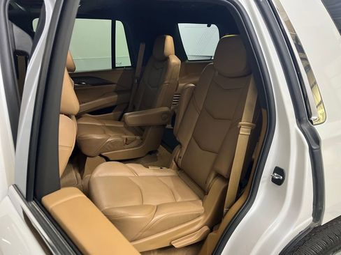 Used 2017 Cadillac Escalade Platinum image 20