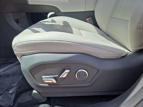 Used 2025 Hyundai Santa Fe SEL AWD/4WD image 22