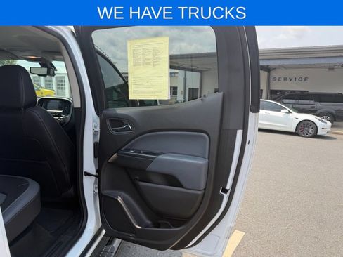 Used 2017 Chevrolet Colorado Z71 RWD image 35