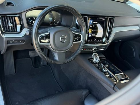 Used 2021 Volvo S60 T8 Inscription w/ Climate Package image 8