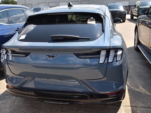 Certified 2024 Ford Mustang Mach-E Premium AWD/4WD image 7