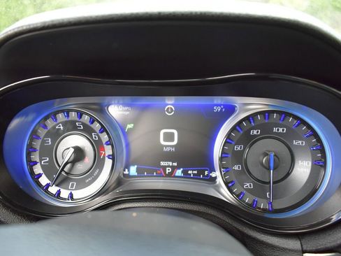 Used 2018 Chrysler 300 S w/ 300S Premium Group RWD image 14