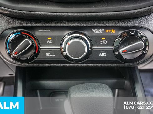 Used 2025 Kia Soul LX w/ LX Technology Package FWD image 40