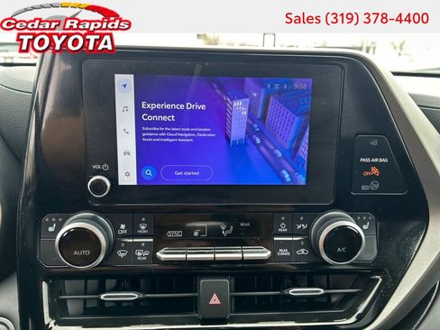 Certified 2024 Toyota Highlander XLE AWD/4WD image 17