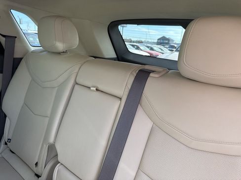 Used 2020 Cadillac XT5 Premium Luxury AWD/4WD image 17