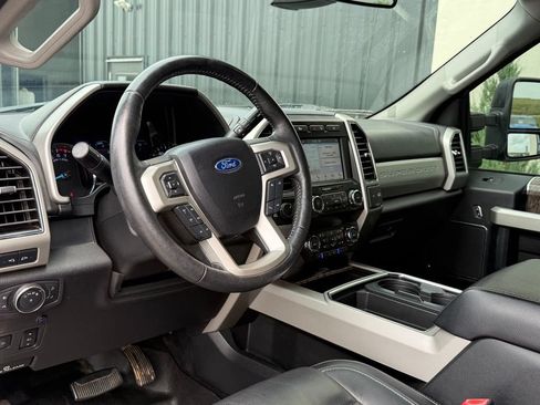 Used 2019 Ford F250 Lariat w/ Lariat Ultimate Package AWD/4WD image 8
