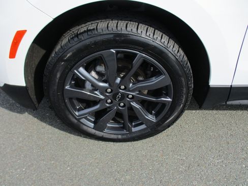 Certified 2023 Chevrolet Equinox RS AWD/4WD image 9