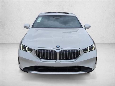 Used 2026 BMW 530i w/ Premium Package RWD image 2