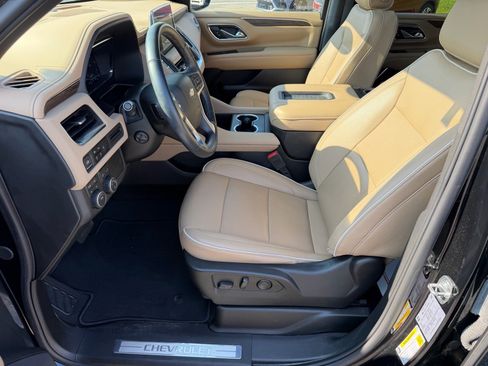 Used 2024 Chevrolet Tahoe Premier AWD/4WD image 12