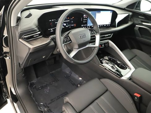 New 2025 Audi Q5 Premium Plus image 15