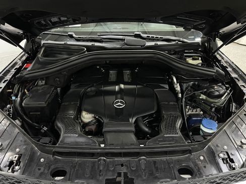 Used 2016 Mercedes-Benz GL 450 4MATIC w/ Premium I Package image 29