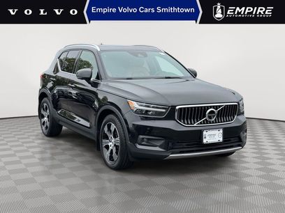 Used 2022 Volvo XC40 T5 Inscription w/ Advanced Package