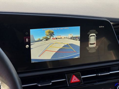 Used 2023 Kia Niro SX Touring image 36