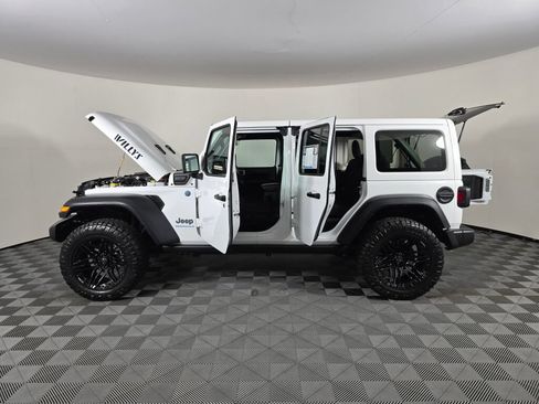 Used 2023 Jeep Wrangler Unlimited w/ Cold Weather Group AWD/4WD image 16