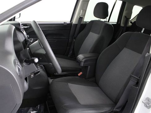 Used 2017 Jeep Compass Sport image 16