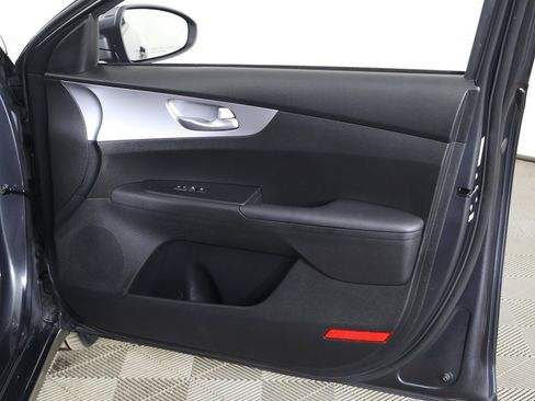 Used 2023 Kia Forte LXS w/ LXS Technology Package image 22