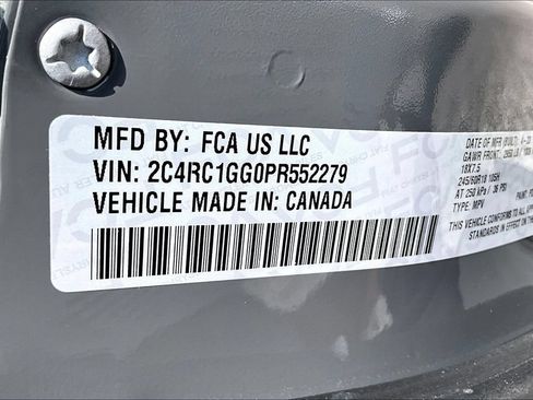Used 2023 Chrysler Pacifica Limited FWD image 31