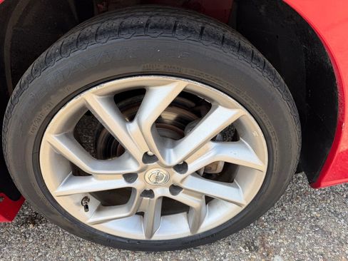 Used 2015 Nissan Sentra SR w/ SR Premium Package FWD image 15