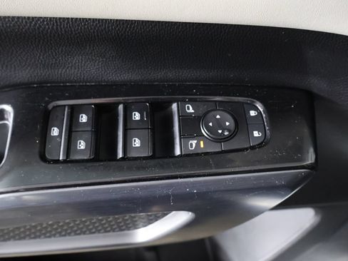 Used 2023 Nissan Pathfinder SL AWD/4WD image 36