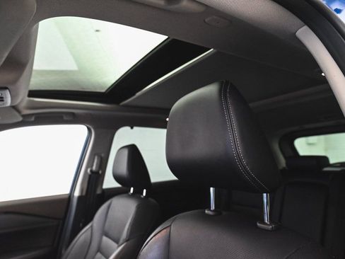 Used 2022 Nissan Rogue Platinum w/ Head-Up Display Package image 32