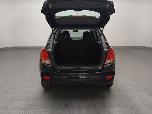 Used 2020 Chevrolet Trax LS FWD image 29