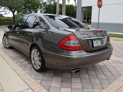Used 2008 Mercedes-Benz E 350 4MATIC Sedan image 5