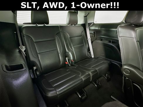 Used 2023 GMC Acadia SLT image 29