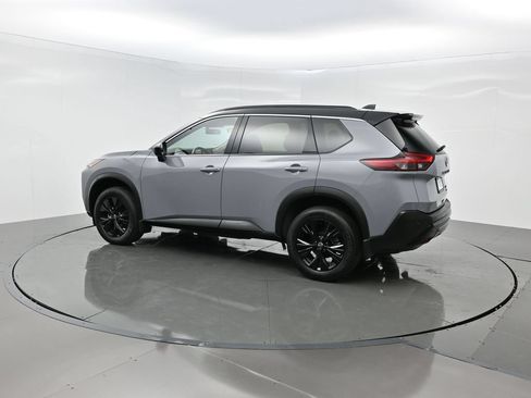 Used 2023 Nissan Rogue SV w/ SV Premium B Package AWD/4WD image 3