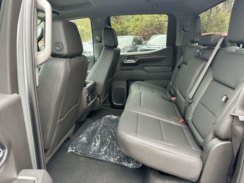 New 2026 GMC Sierra 1500 SLT w/ SLT Convenience Package image 22