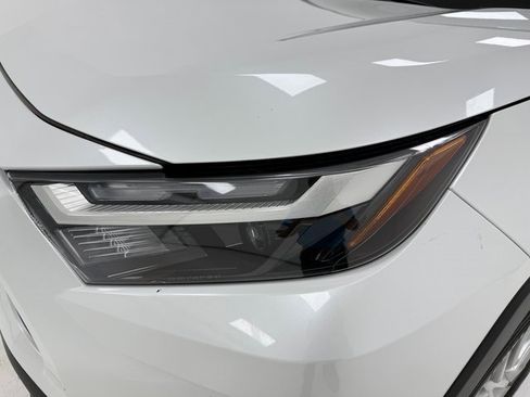 Used 2023 Toyota RAV4 XLE Premium image 6