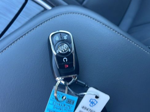 Used 2019 Buick Enclave Essence AWD/4WD image 40