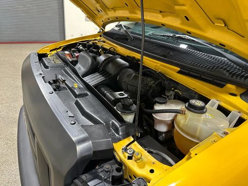Used 2011 Ford E-150 and Econoline 150 Wagon RWD image 60