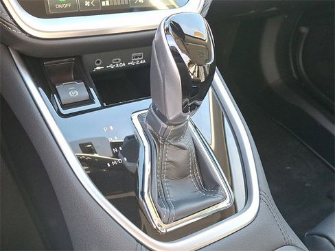 New 2025 Subaru Outback Limited image 13