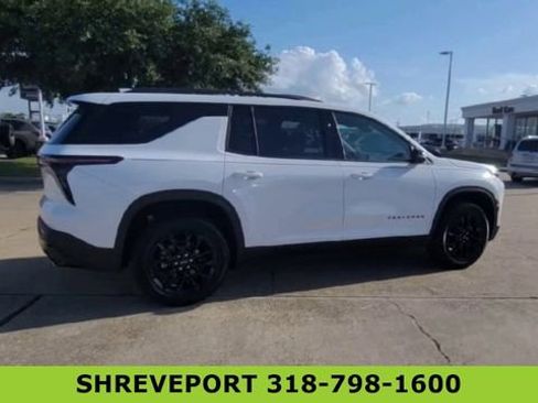 Certified 2025 Chevrolet Traverse LT w/ Midnight/Sport Edition FWD image 9