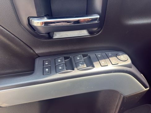 Used 2015 Chevrolet Silverado 2500 LT w/ LT Convenience Package AWD/4WD image 10