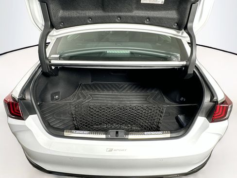Used 2023 Lexus ES 300h F Sport image 28