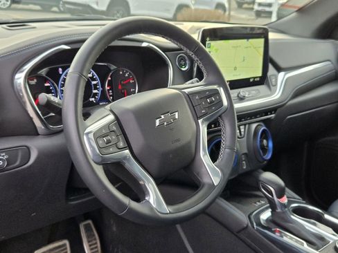 Used 2024 Chevrolet Blazer RS w/ Enhanced Convenience Package image 7