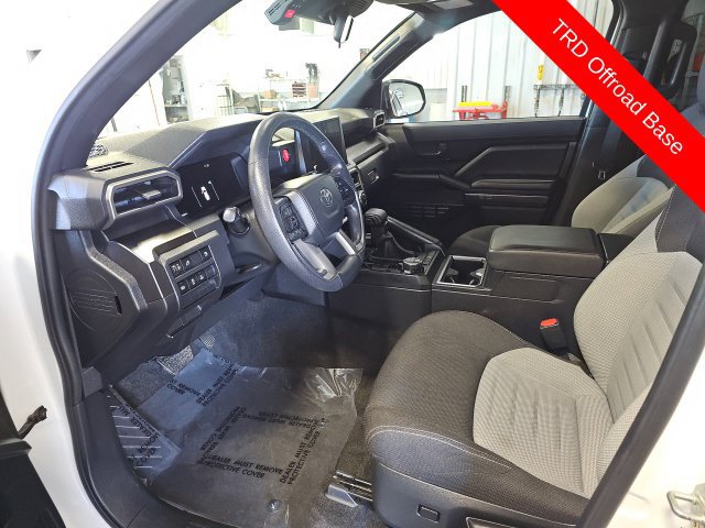 Used 2025 Toyota 4Runner TRD Off-Road AWD/4WD image 15