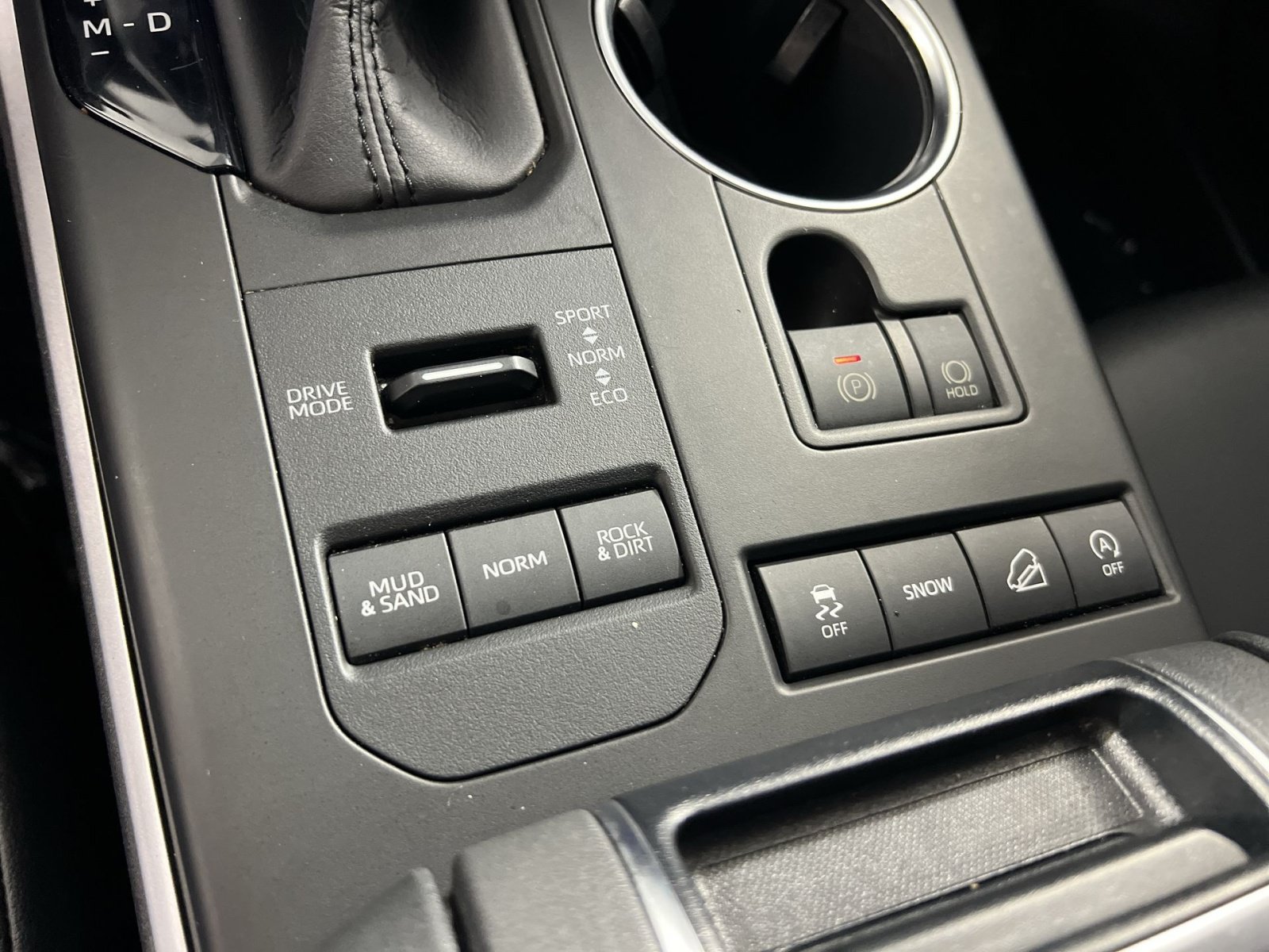 Used 2020 Toyota Highlander XLE AWD/4WD image 33