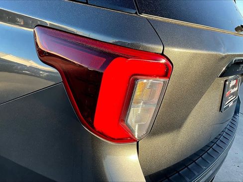 Used 2020 Ford Explorer ST w/ ST Street Pack image 27